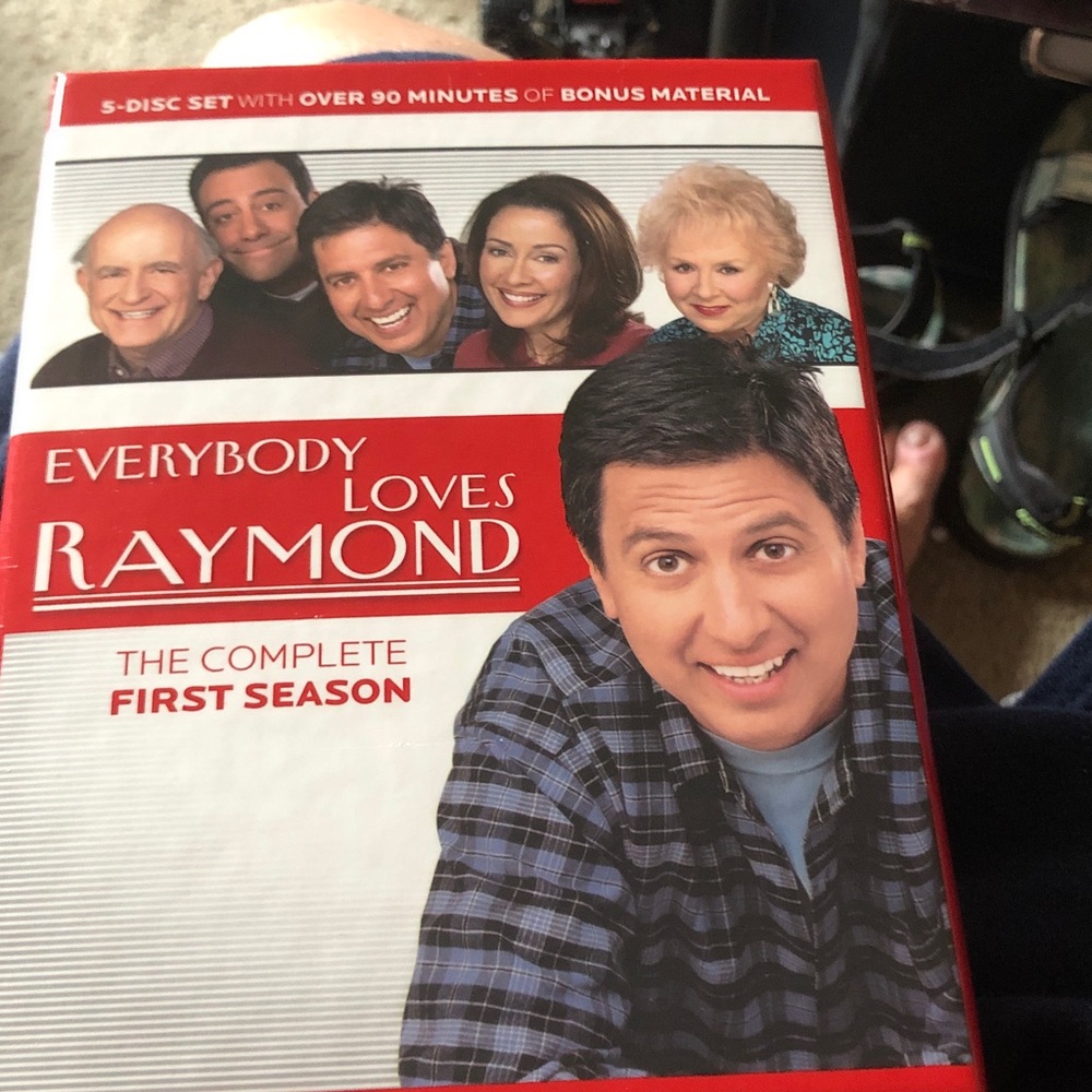 Everybody Loves Raymond: The Complete First Season - Red DVD Box Set